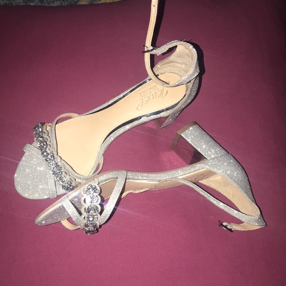 New Jewel by Badgley Mischka Giona Block Heels - Picture 14 of 16
